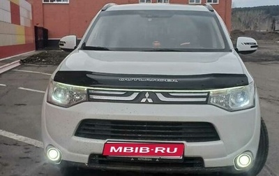 Mitsubishi Outlander III рестайлинг 3, 2014 год, 1 800 000 рублей, 1 фотография