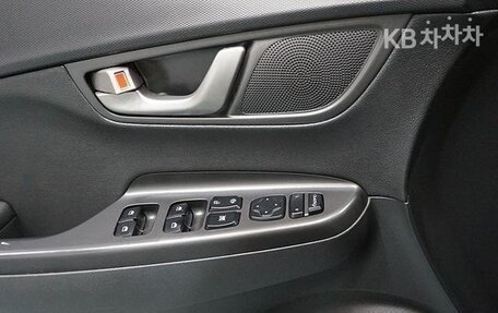 Hyundai Kona I, 2020 год, 1 750 001 рублей, 13 фотография