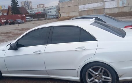 Mercedes-Benz E-Класс, 2013 год, 1 800 000 рублей, 3 фотография
