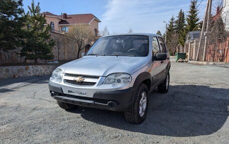 Chevrolet Niva I рестайлинг, 2009 год, 420 000 рублей, 1 фотография