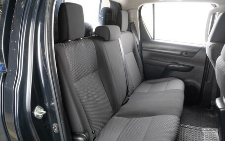 Toyota Hilux VIII, 2019 год, 3 059 000 рублей, 7 фотография