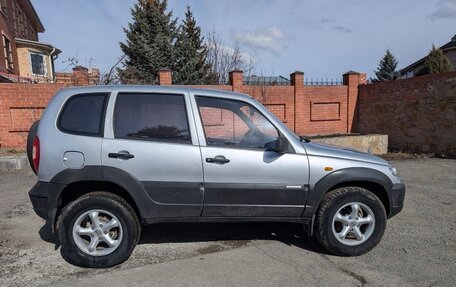 Chevrolet Niva I рестайлинг, 2009 год, 420 000 рублей, 4 фотография