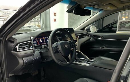 Toyota Camry, 2023 год, 3 744 000 рублей, 10 фотография