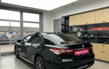 Toyota Camry, 2023 год, 3 744 000 рублей, 4 фотография