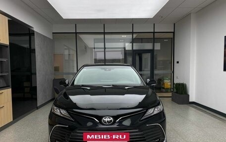 Toyota Camry, 2023 год, 3 744 000 рублей, 2 фотография