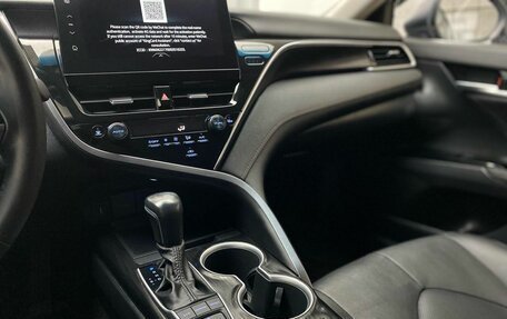 Toyota Camry, 2023 год, 3 744 000 рублей, 12 фотография