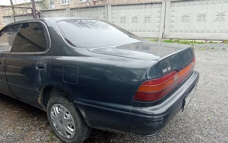 Toyota Vista, 1993 год, 230 000 рублей, 1 фотография