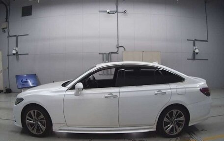 Toyota Crown, 2021 год, 2 580 000 рублей, 3 фотография