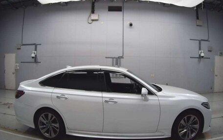 Toyota Crown, 2021 год, 2 580 000 рублей, 6 фотография