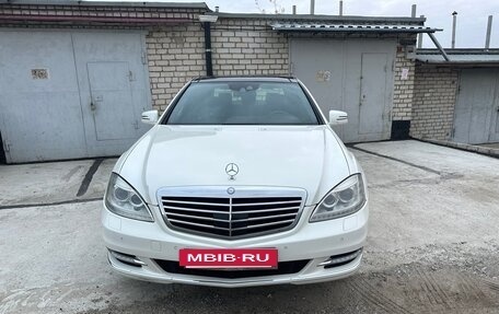 Mercedes-Benz S-Класс, 2010 год, 1 750 000 рублей, 2 фотография
