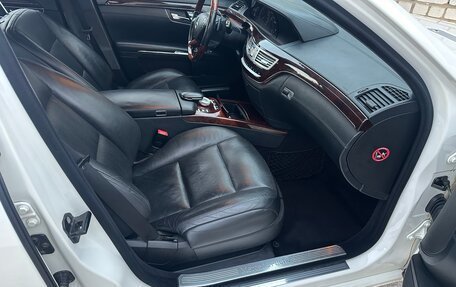 Mercedes-Benz S-Класс, 2010 год, 1 750 000 рублей, 23 фотография