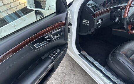 Mercedes-Benz S-Класс, 2010 год, 1 750 000 рублей, 21 фотография