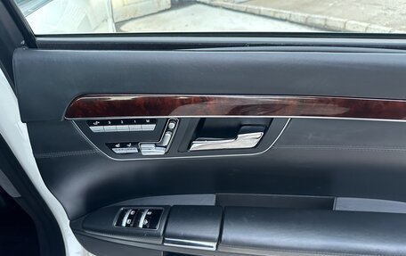 Mercedes-Benz S-Класс, 2010 год, 1 750 000 рублей, 22 фотография