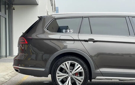 Volkswagen Passat B8 рестайлинг, 2018 год, 2 930 035 рублей, 11 фотография