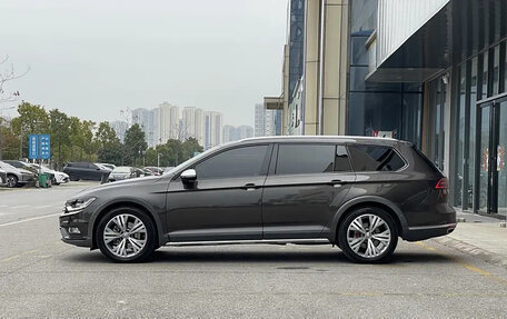 Volkswagen Passat B8 рестайлинг, 2018 год, 2 930 035 рублей, 9 фотография