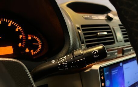 Toyota Avensis III рестайлинг, 2005 год, 1 000 000 рублей, 23 фотография