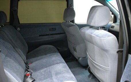 Toyota Ipsum II, 2000 год, 689 000 рублей, 4 фотография