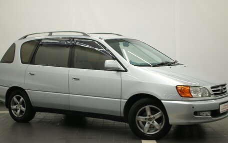 Toyota Ipsum II, 2000 год, 689 000 рублей, 8 фотография