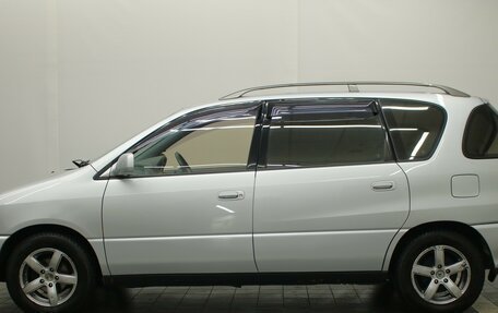 Toyota Ipsum II, 2000 год, 689 000 рублей, 12 фотография