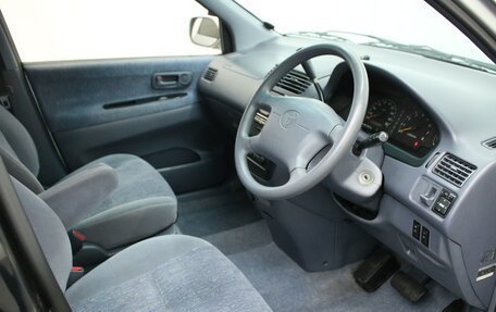 Toyota Ipsum II, 2000 год, 689 000 рублей, 15 фотография