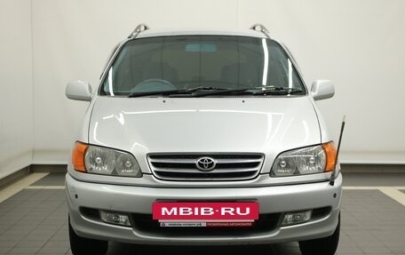 Toyota Ipsum II, 2000 год, 689 000 рублей, 7 фотография