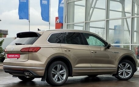 Volkswagen Touareg III, 2018 год, 3 599 000 рублей, 6 фотография