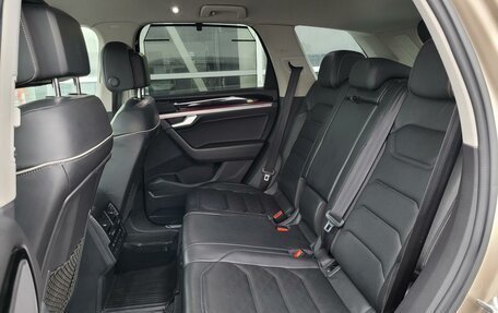 Volkswagen Touareg III, 2018 год, 3 599 000 рублей, 10 фотография