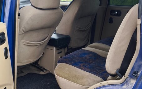 Nissan Terrano II рестайлинг, 2000 год, 700 000 рублей, 9 фотография