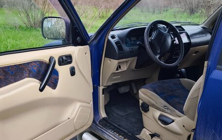 Nissan Terrano II рестайлинг, 2000 год, 700 000 рублей, 10 фотография