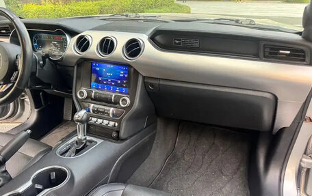 Ford Mustang VI рестайлинг, 2020 год, 3 400 000 рублей, 7 фотография