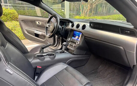 Ford Mustang VI рестайлинг, 2020 год, 3 400 000 рублей, 6 фотография