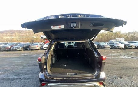 Toyota Highlander, 2021 год, 3 925 000 рублей, 9 фотография