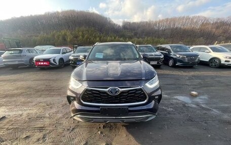 Toyota Highlander, 2021 год, 3 925 000 рублей, 2 фотография