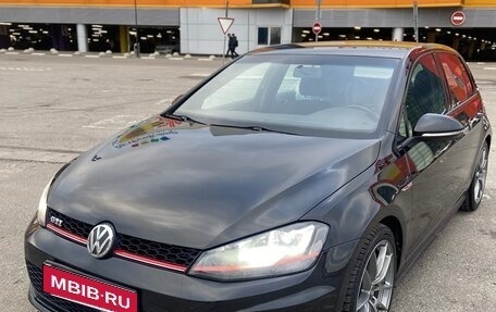 Volkswagen Golf GTI VII, 2017 год, 1 600 000 рублей, 1 фотография