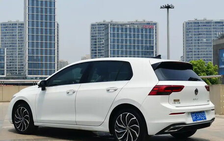 Volkswagen Golf VIII, 2022 год, 1 840 000 рублей, 5 фотография