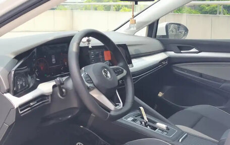 Volkswagen Golf VIII, 2022 год, 1 840 000 рублей, 8 фотография
