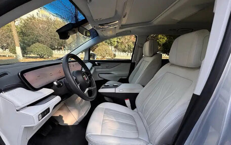 Buick GL8, 2024 год, 5 300 000 рублей, 8 фотография