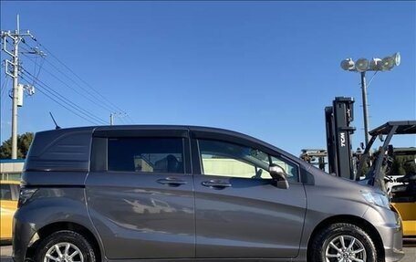 Honda Freed I, 2016 год, 920 000 рублей, 2 фотография