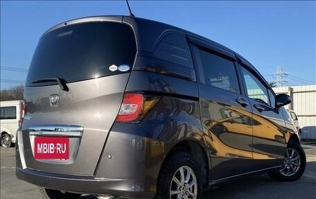 Honda Freed I, 2016 год, 920 000 рублей, 3 фотография