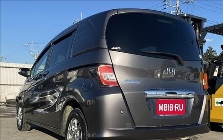 Honda Freed I, 2016 год, 920 000 рублей, 5 фотография