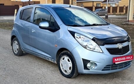 Chevrolet Spark III, 2011 год, 535 000 рублей, 2 фотография