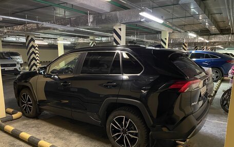 Toyota RAV4, 2021 год, 3 610 000 рублей, 5 фотография