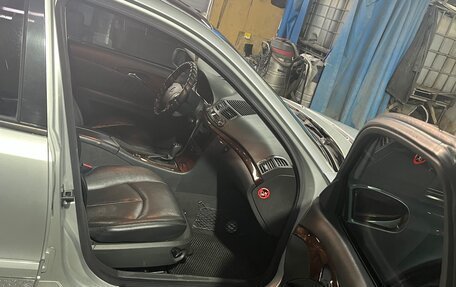 Mercedes-Benz E-Класс, 2002 год, 850 000 рублей, 2 фотография