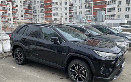 Toyota RAV4, 2021 год, 3 610 000 рублей, 4 фотография