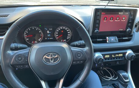 Toyota RAV4, 2021 год, 3 610 000 рублей, 12 фотография
