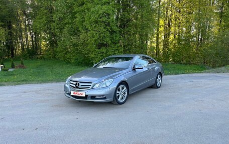 Mercedes-Benz E-Класс, 2011 год, 1 800 000 рублей, 5 фотография