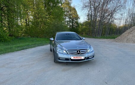 Mercedes-Benz E-Класс, 2011 год, 1 800 000 рублей, 4 фотография