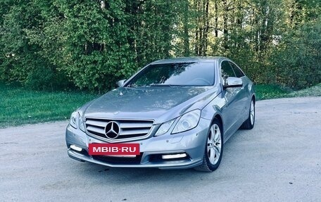 Mercedes-Benz E-Класс, 2011 год, 1 800 000 рублей, 7 фотография