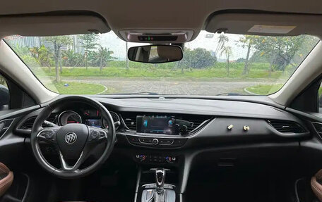 Buick Regal VI, 2020 год, 1 120 000 рублей, 13 фотография
