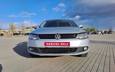Volkswagen Jetta VI, 2013 год, 1 400 000 рублей, 18 фотография